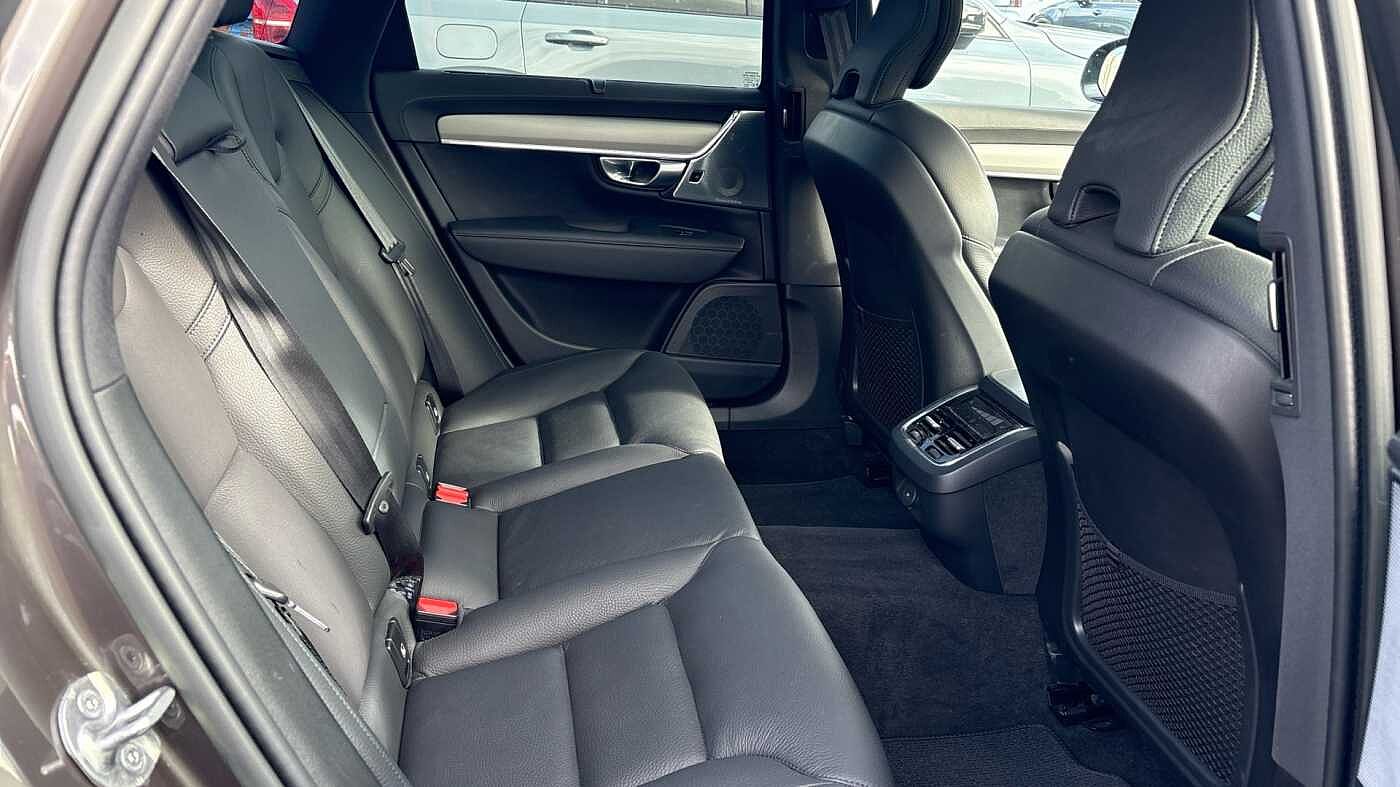 Volvo V90 Cross Country Ultimate, B5 AWD mild hybrid, Petrol