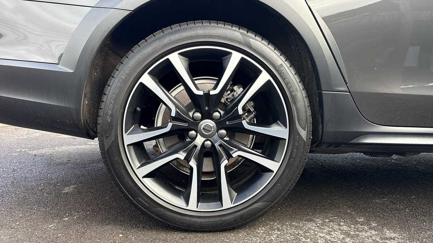 Volvo V90 Cross Country Ultimate, B5 AWD mild hybrid, Petrol