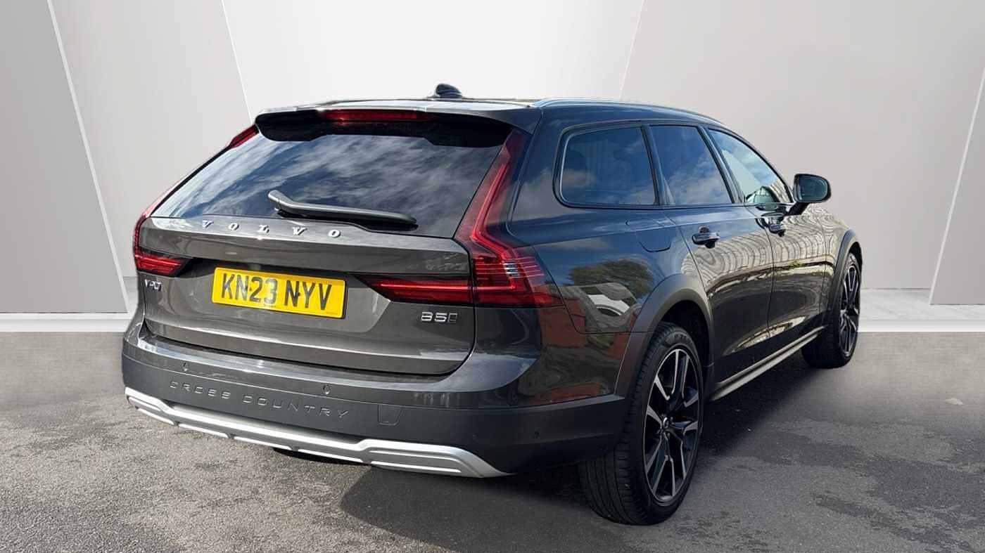 Volvo V90 Cross Country Ultimate, B5 AWD mild hybrid, Petrol