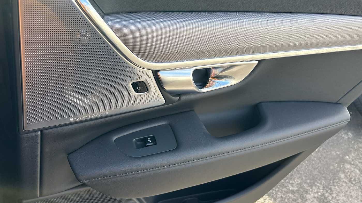 Volvo V90 Cross Country Ultimate, B5 AWD mild hybrid, Petrol