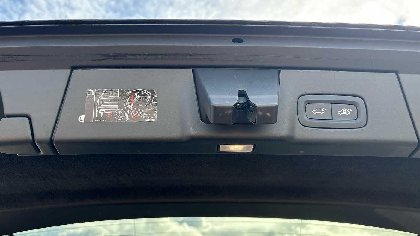 Volvo V90 Cross Country Ultimate, B5 AWD mild hybrid, Petrol