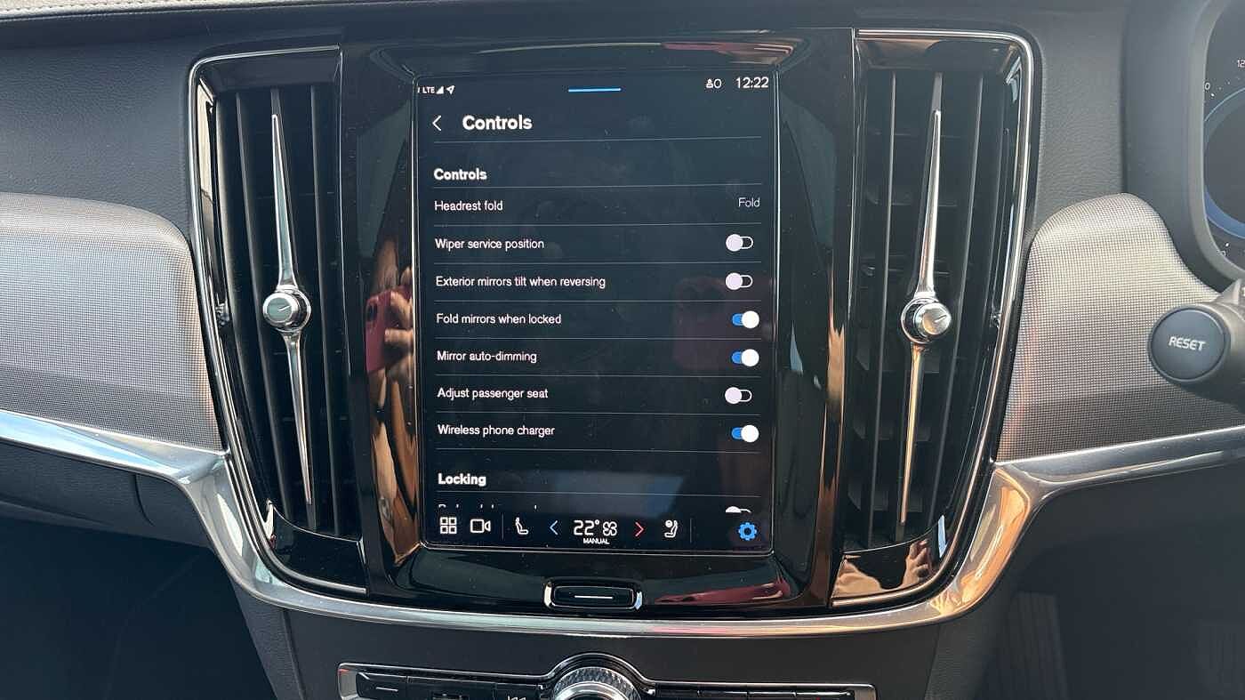 Volvo V90 Cross Country Ultimate, B5 AWD mild hybrid, Petrol