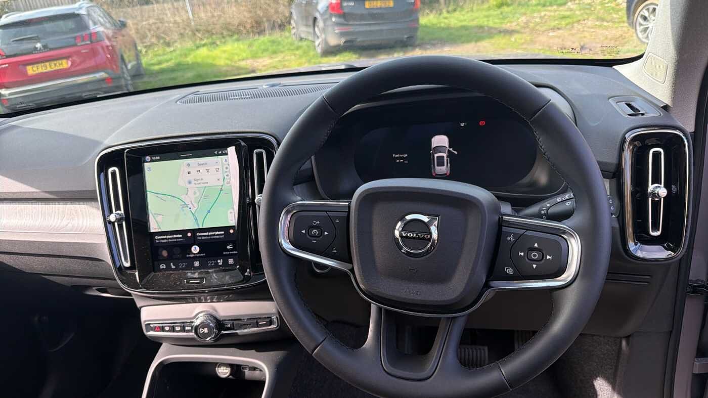 Volvo XC40 Ultra, B4 Mild hybrid, Petrol, Dark