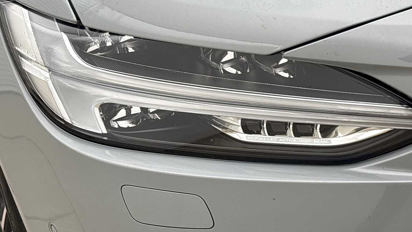 Volvo V90 Ultra, T8 AWD Plug-in hybrid, Electric/Petrol, Dark