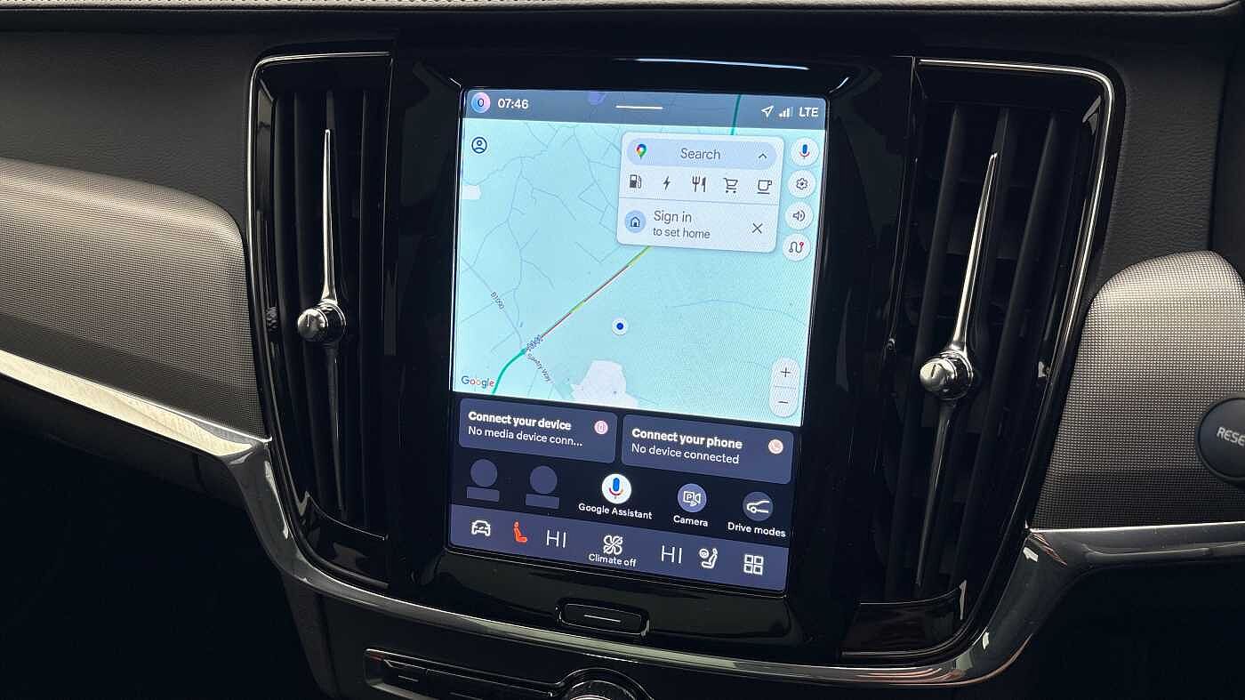 Volvo V90 Ultra, T8 AWD Plug-in hybrid, Electric/Petrol, Dark