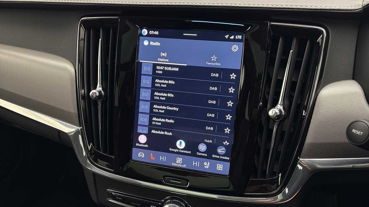 Volvo V90 Ultra, T8 AWD Plug-in hybrid, Electric/Petrol, Dark