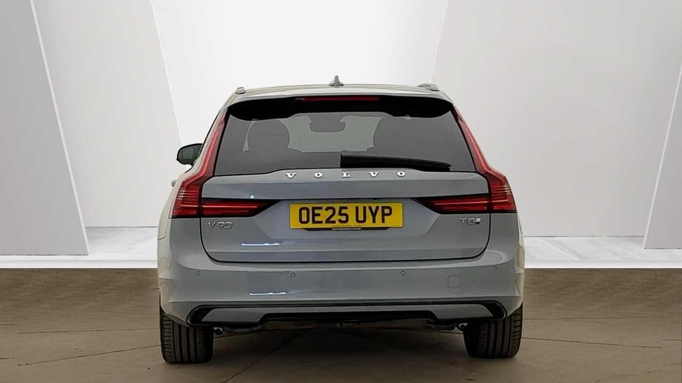 Volvo V90 Ultra, T8 AWD Plug-in hybrid, Electric/Petrol, Dark