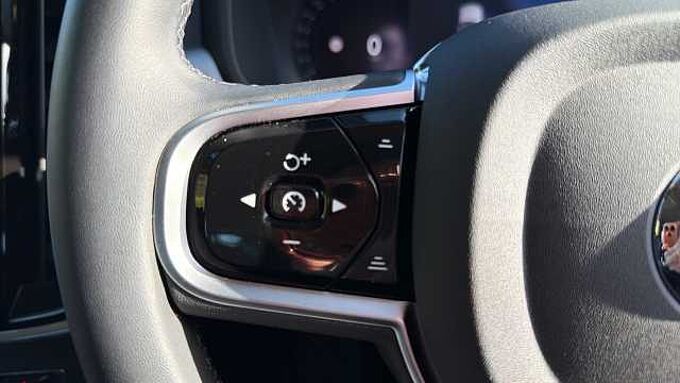 Volvo V90 Plus, T6 AWD Plug-in hybrid, Electric/Petrol, Dark