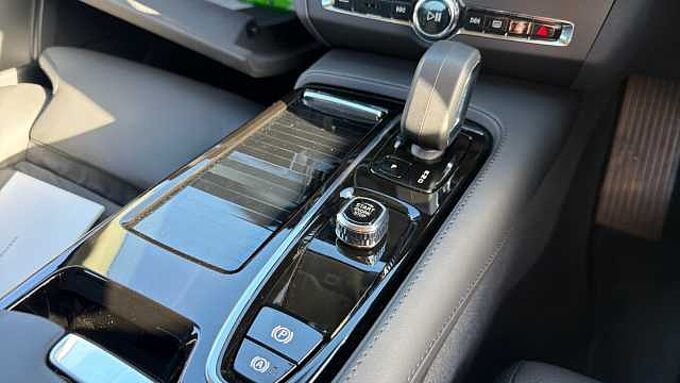 Volvo V90 Plus, T6 AWD Plug-in hybrid, Electric/Petrol, Dark
