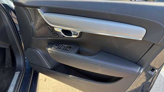 Volvo V90 Plus, T6 AWD Plug-in hybrid, Electric/Petrol, Dark