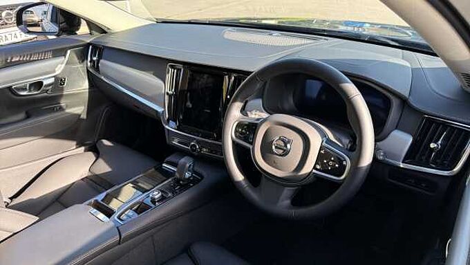 Volvo V90 Plus, T6 AWD Plug-in hybrid, Electric/Petrol, Dark