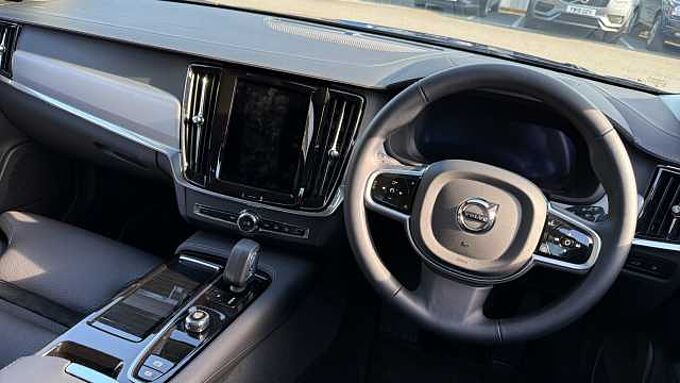Volvo V90 Plus, T6 AWD Plug-in hybrid, Electric/Petrol, Dark