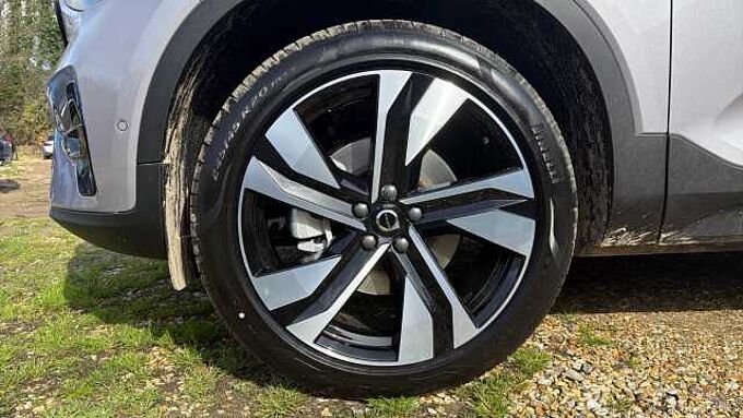 Volvo XC40 Ultra, B4 Mild hybrid, Petrol, Dark