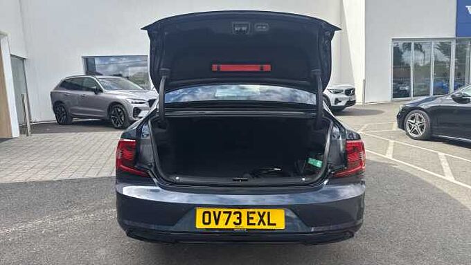 Volvo S90 Recharge Ultimate, T8 AWD Plug-in hybrid, Electric/Petrol, Dark