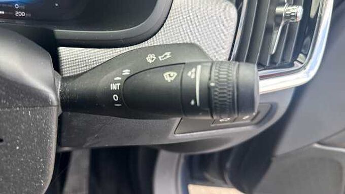 Volvo S90 Recharge Ultimate, T8 AWD Plug-in hybrid, Electric/Petrol, Dark