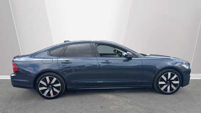 Volvo S90 Recharge Ultimate, T8 AWD Plug-in hybrid, Electric/Petrol, Dark