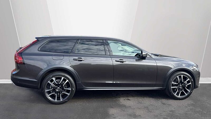 Volvo V90 Cross Country Ultimate, B5 AWD mild hybrid, Petrol