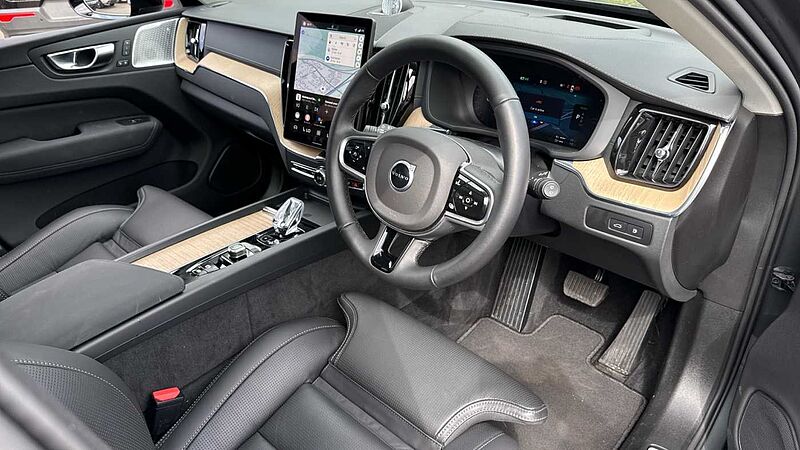 Volvo XC60 Ultra, T8 AWD Plug-in hybrid, Electric/Petrol, Dark