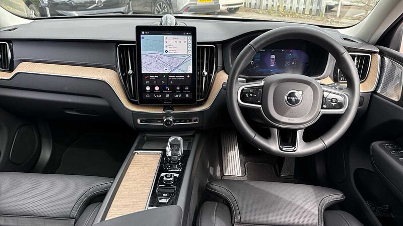 Volvo XC60 Ultra, T8 AWD Plug-in hybrid, Electric/Petrol, Dark
