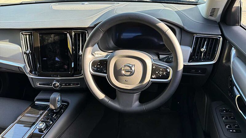 Volvo V90 Plus, T6 AWD Plug-in hybrid, Electric/Petrol, Dark