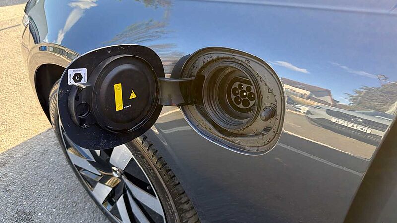 Volvo V90 Plus, T6 AWD Plug-in hybrid, Electric/Petrol, Dark
