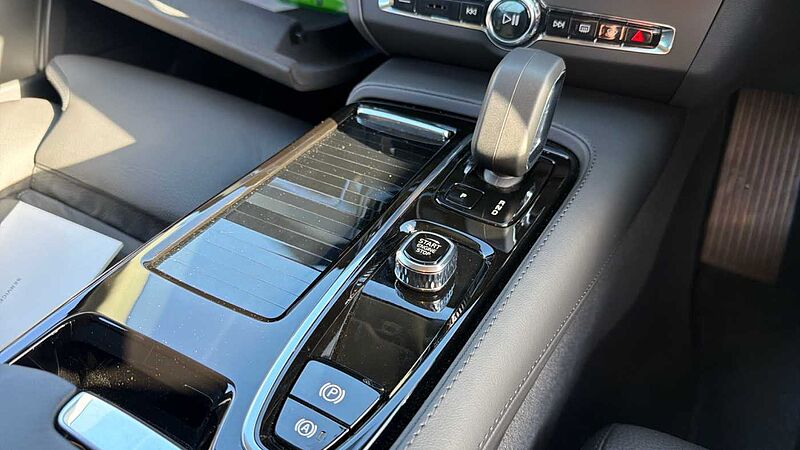 Volvo V90 Plus, T6 AWD Plug-in hybrid, Electric/Petrol, Dark