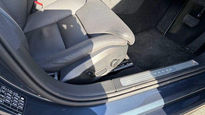 Volvo V90 Plus, T6 AWD Plug-in hybrid, Electric/Petrol, Dark