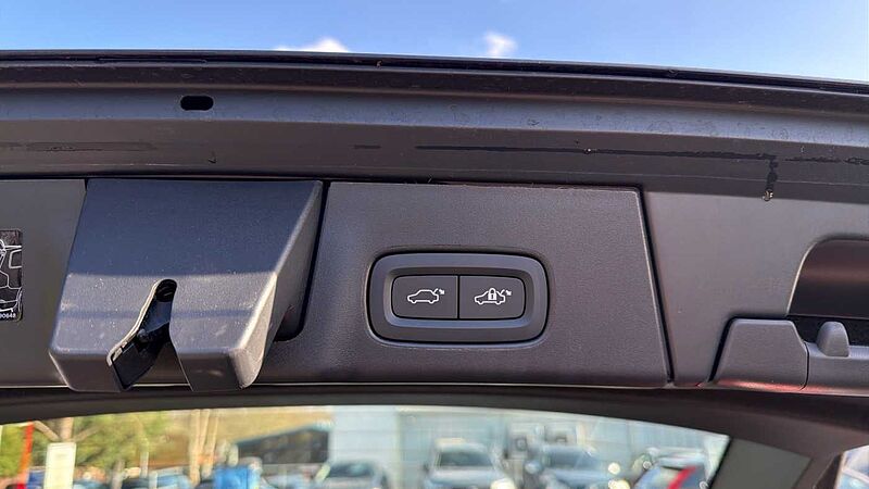 Volvo V90 Plus, T6 AWD Plug-in hybrid, Electric/Petrol, Dark