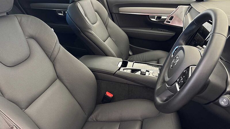 Volvo V90 Ultra, T8 AWD Plug-in hybrid, Electric/Petrol, Dark