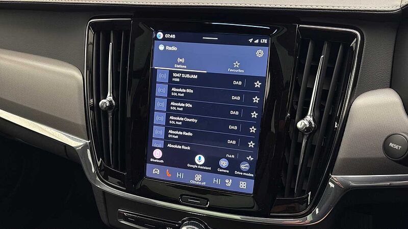 Volvo V90 Ultra, T8 AWD Plug-in hybrid, Electric/Petrol, Dark