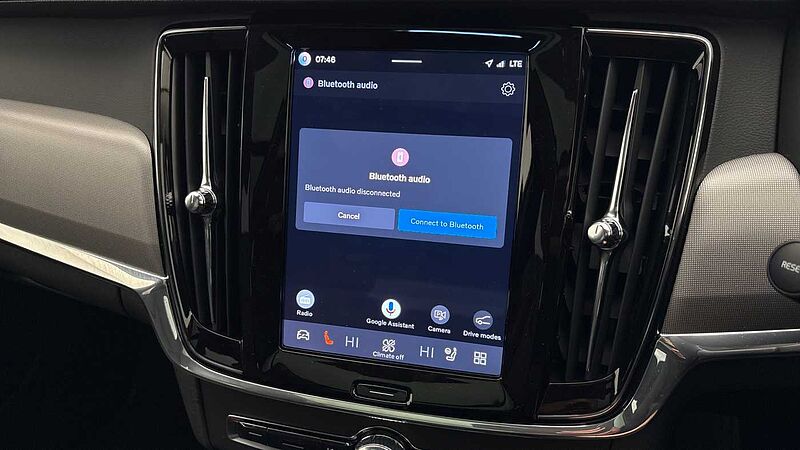 Volvo V90 Ultra, T8 AWD Plug-in hybrid, Electric/Petrol, Dark