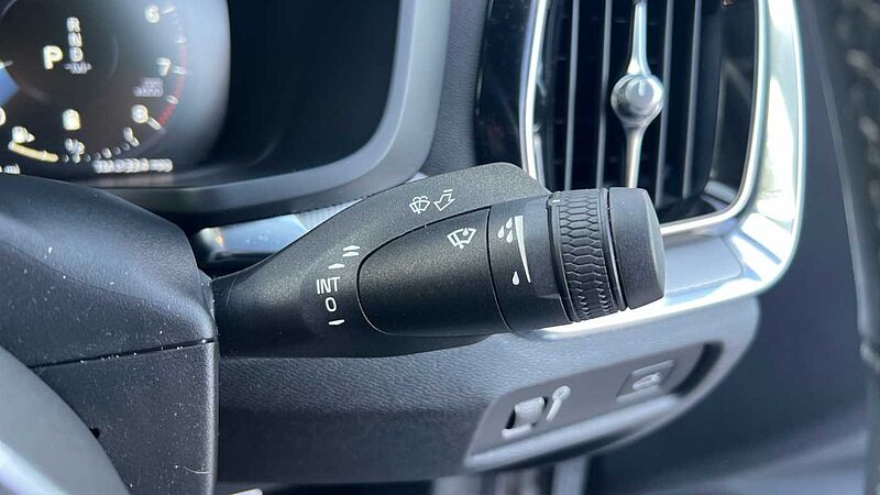 Volvo S60 2.0 B5P R DESIGN 4dr Auto