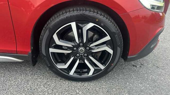 Volvo V40 Cross Country T3 Cross Country Pro (Full Leather, Rear Camera, DAB Radio)