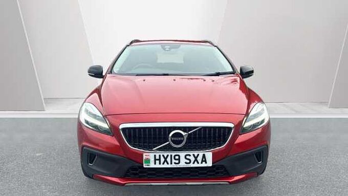 Volvo V40 Cross Country T3 Cross Country Pro (Full Leather, Rear Camera, DAB Radio)