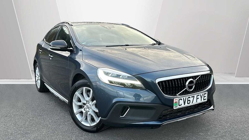 Volvo V40 Cross Country D2 Pro (Heated Seats, DAB Radio, Full Leather Interior)