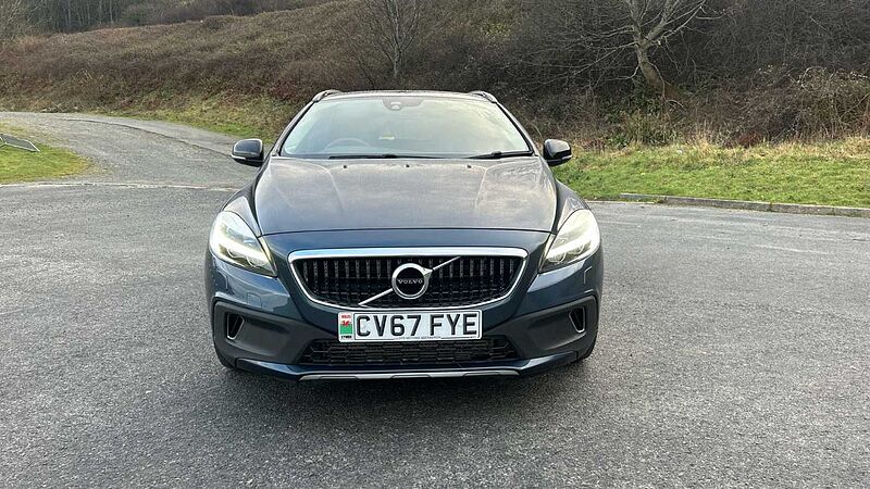 Volvo V40 Cross Country D2 Pro (Heated Seats, DAB Radio, Full Leather Interior)