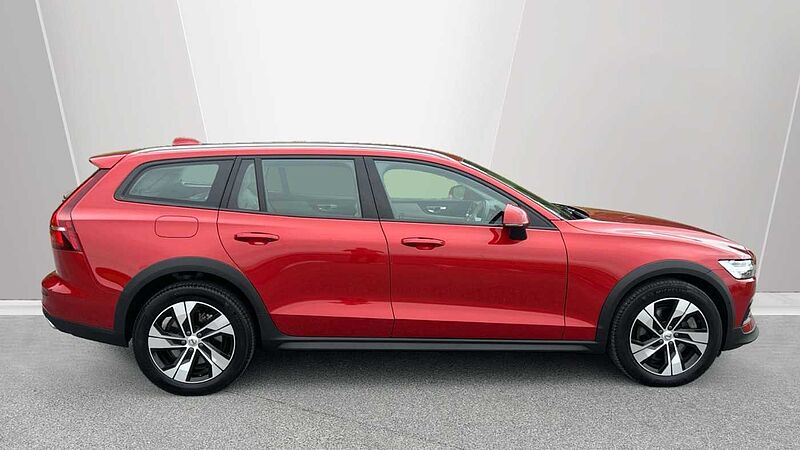 Volvo V60 Cross Country B5 AWD Cross Country (Rear Camera, Heated Seats, DAB Radio)