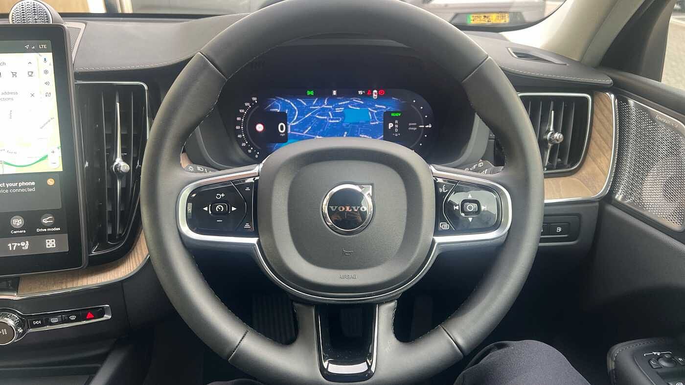 Volvo XC60 Ultra, T8 AWD Plug-in hybrid, Electric/Petrol, Dark (Bowers&Wilkins)