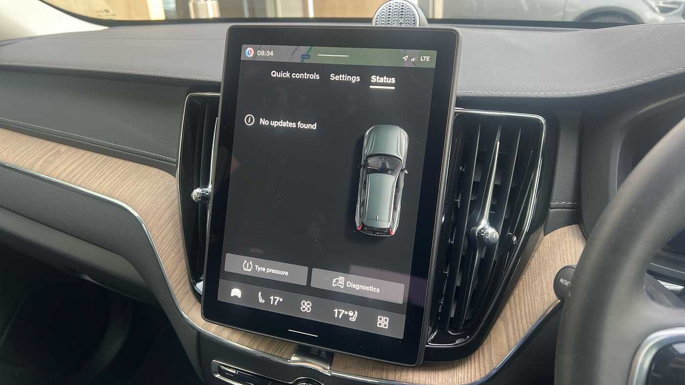 Volvo XC60 Ultra, T8 AWD Plug-in hybrid, Electric/Petrol, Dark (Bowers&Wilkins)
