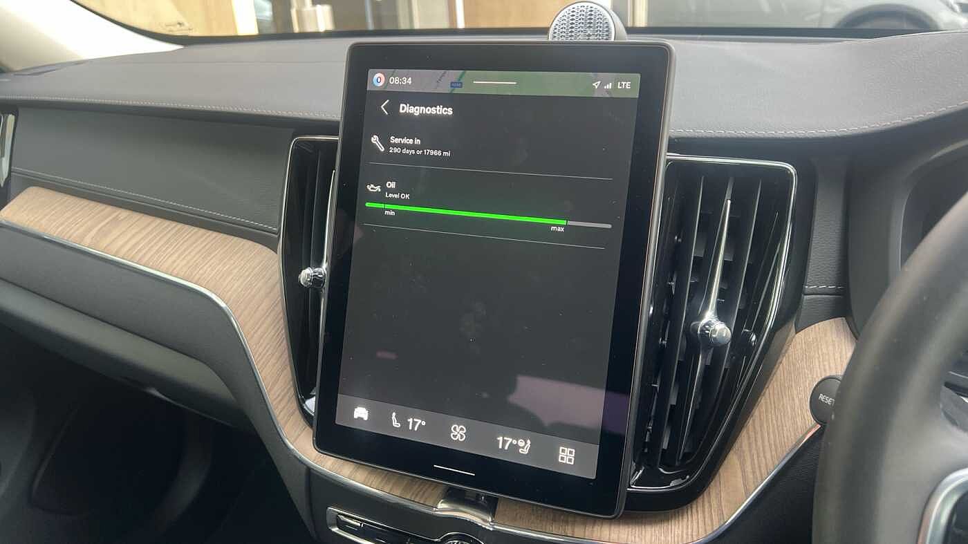 Volvo XC60 Ultra, T8 AWD Plug-in hybrid, Electric/Petrol, Dark (Bowers&Wilkins)