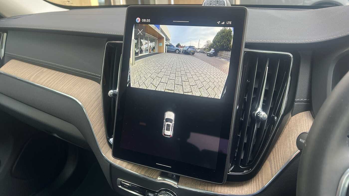 Volvo XC60 Ultra, T8 AWD Plug-in hybrid, Electric/Petrol, Dark (Bowers&Wilkins)