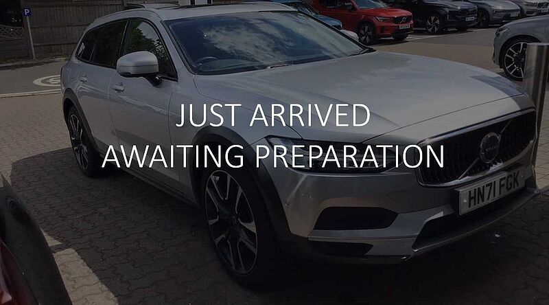 Volvo V90 Cross Country Country, B5 AWD mild hybrid (Sunroof, 360, Harman Kardon, 20' 5 Spoke Alloys)