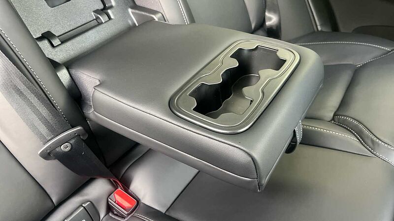 Volvo XC60 Ultra, T8 AWD Plug-in hybrid, Electric/Petrol, Dark (Bowers&Wilkins)
