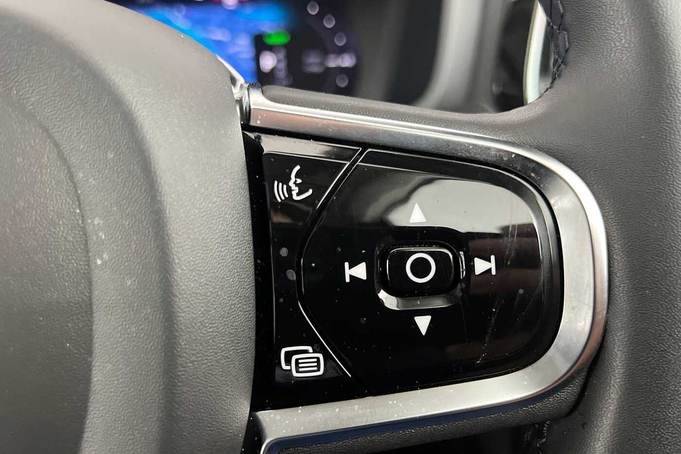 Volvo S60 Recharge Ultimate, T8 AWD Plug-in hybrid, Petrol, Dark