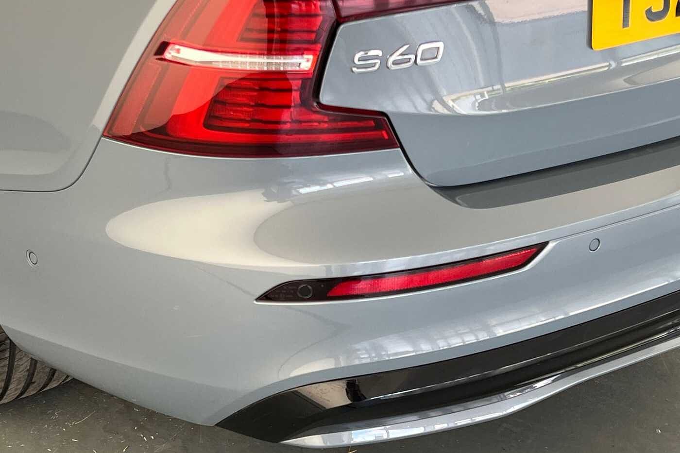 Volvo S60 Recharge Ultimate, T8 AWD Plug-in hybrid, Petrol, Dark