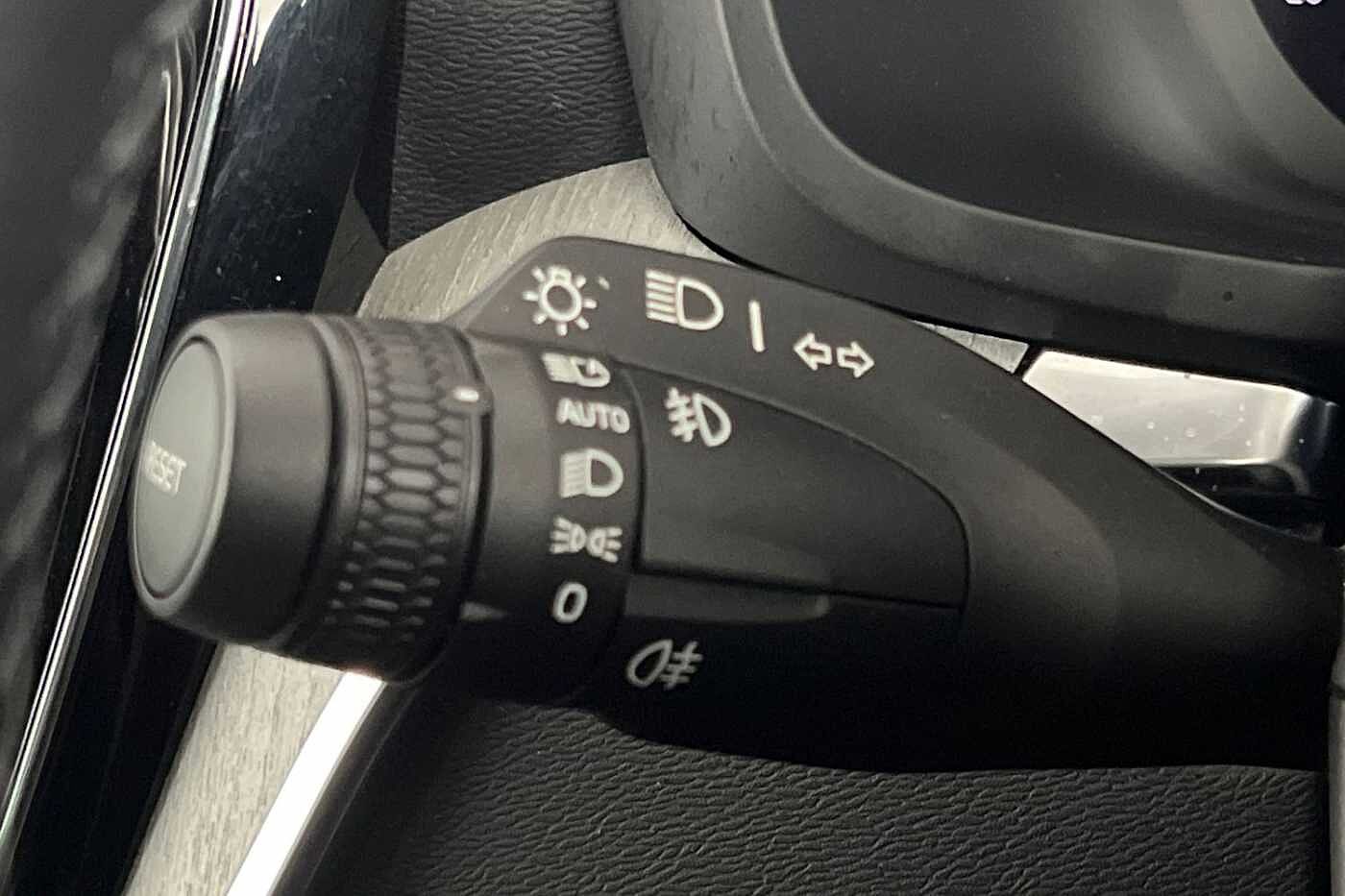 Volvo S60 Recharge Ultimate, T8 AWD Plug-in hybrid, Petrol, Dark