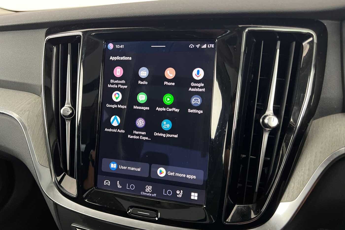 Volvo S60 Recharge Ultimate, T8 AWD Plug-in hybrid, Petrol, Dark