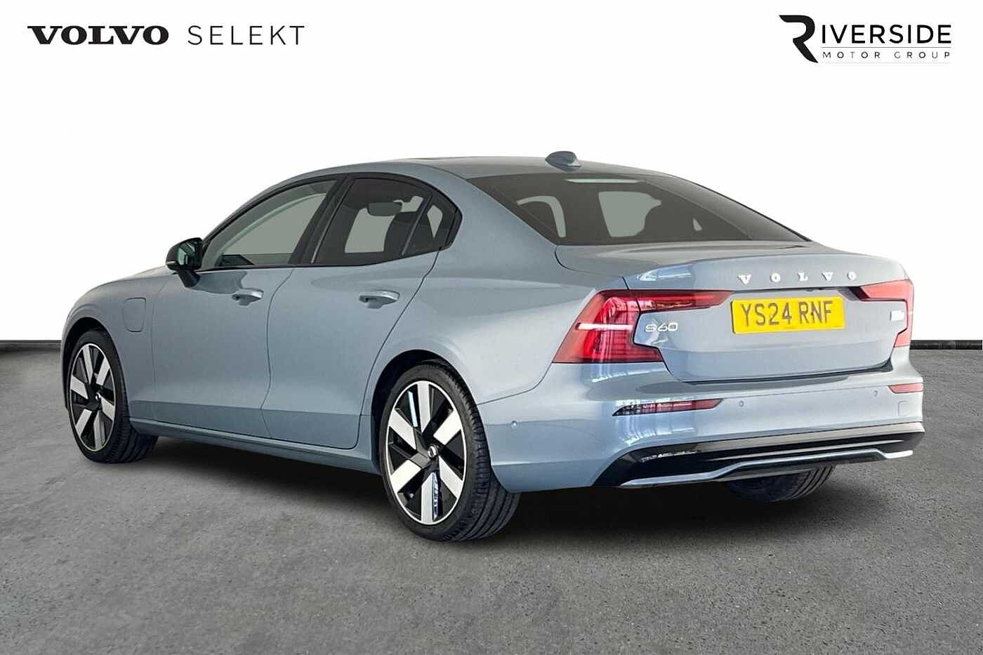 Volvo S60 Recharge Ultimate, T8 AWD Plug-in hybrid, Petrol, Dark