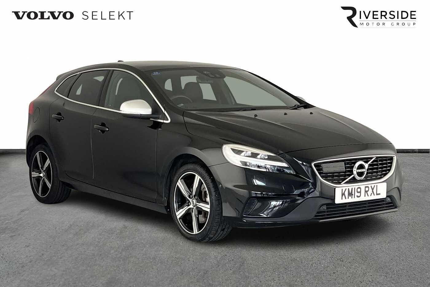 Volvo V40 D2 R-Design Pro Automaticc( Intellisafe Pro | Xenium Pack | Winter Pack )