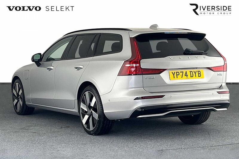 Volvo V60 Ultra, T8 AWD Plug-in hybrid, Electric/Petrol, Dark (Sunroof: 360 camera)